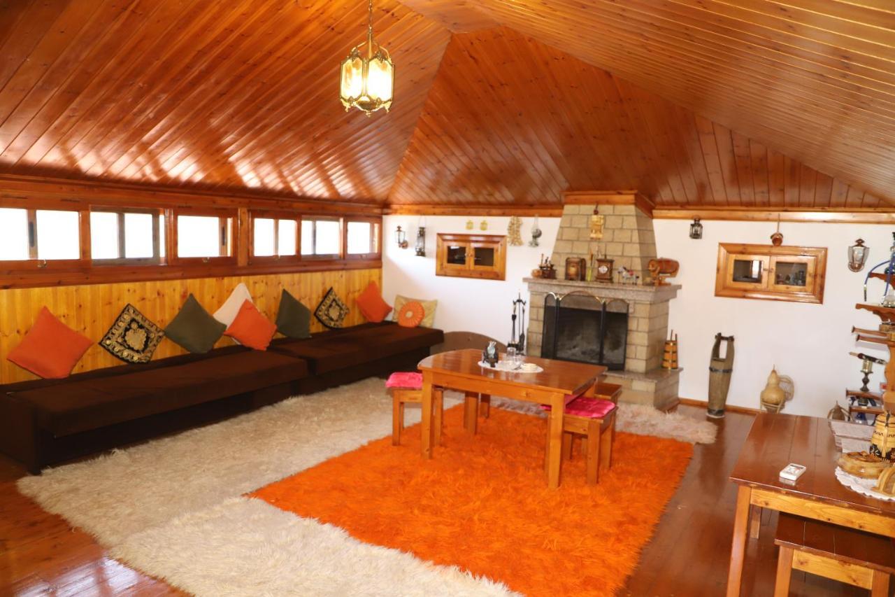 Raisa Guesthouse 12 Берат Экстерьер фото