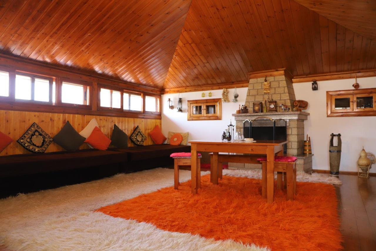 Raisa Guesthouse 12 Берат Экстерьер фото